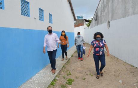 Secretário de Educação faz visita técnica nas escolas municipais