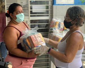 PREFEITURA DE GOIANA REALIZA A 14° DISTRIBUIÇÃO DE KITS MERENDA A MAIS DE 10 MIL ALUNOS DA REDE MUNICIPAL DE ENSINO