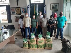 PREFEITURA DE GOIANA REALIZA ENTREGA DE SEMENTES DE MILHO HÍBRIDO AOS AGRICULTORES DA CIDADE